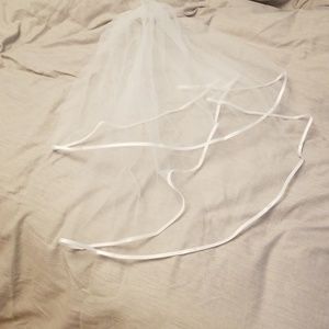 White veil with plastic comb